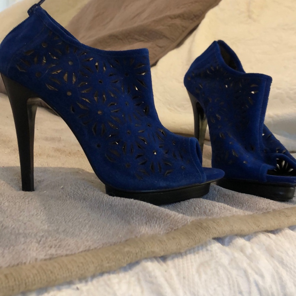 NYLA blue suede shoes